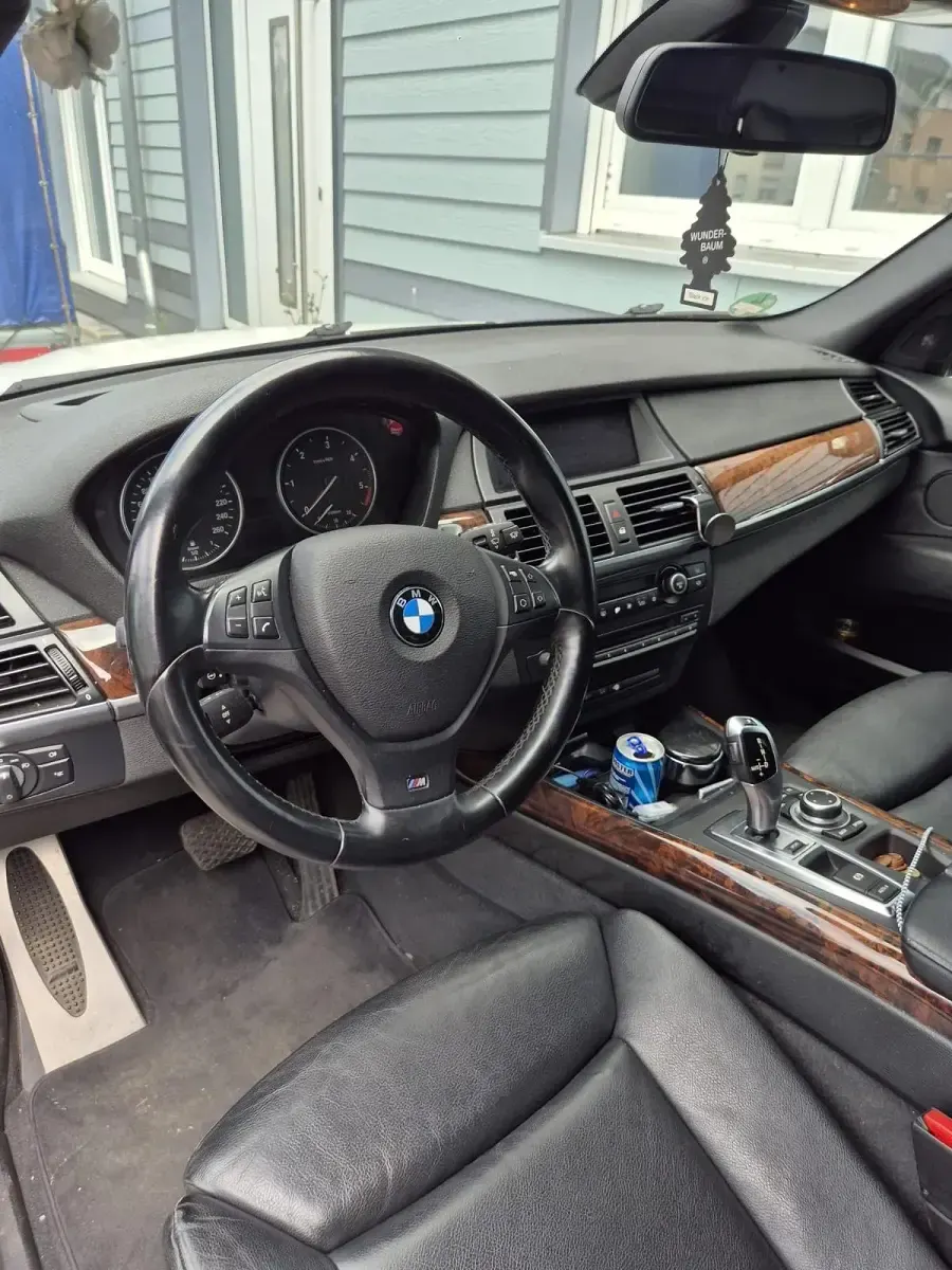 Używany BMW X5 306 KM (225 kW) 2012 Biały SUV