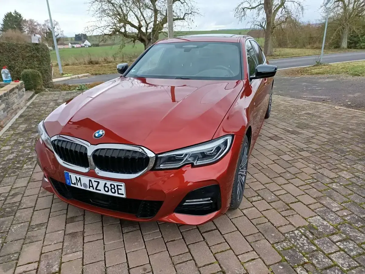 Gebraucht BMW 330 M Sport 184 PS (135 kW) 2020 Orange Limousine