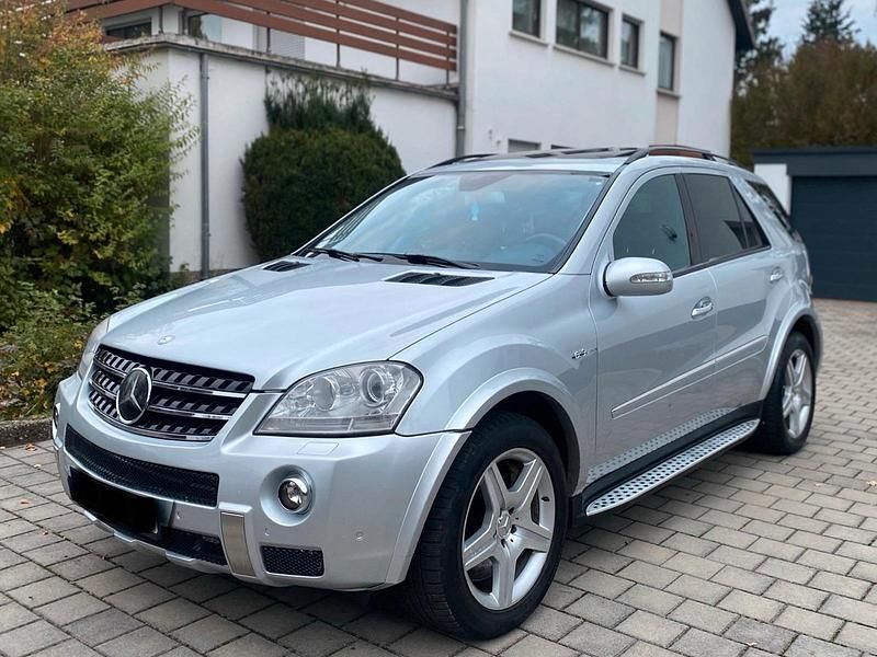 Silber Gebraucht 2008 Mercedes ML63 AMG AMG SUV | 10.600 € - Bild 1/4