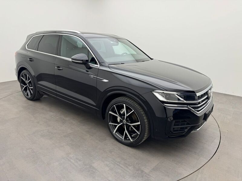 Gebraucht VW Touareg R-line 286 PS (210 kW) 2022 Black metallic SUV