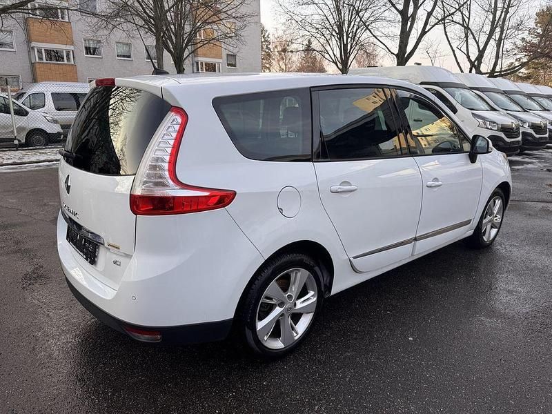Gebraucht Renault Grand Scénic III 131 PS (96 kW) 2012 Weiß Van / Kleinbus