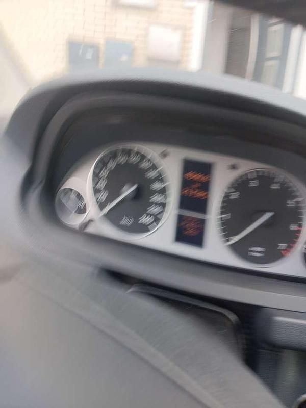 Gebraucht Mercedes B200 135 PS (99 kW) 2010 Grau Van / Kleinbus