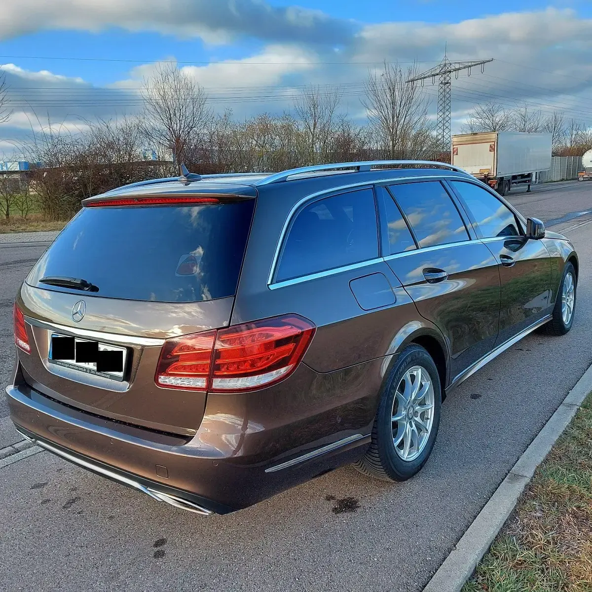 Gebraucht Mercedes E250 204 PS (150 kW) 2014 Braun Kombi