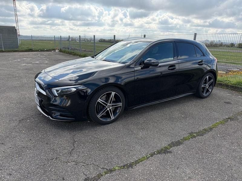 Gebraucht Mercedes 250 224 PS (164 kW) 2018 Schwarz Limousine