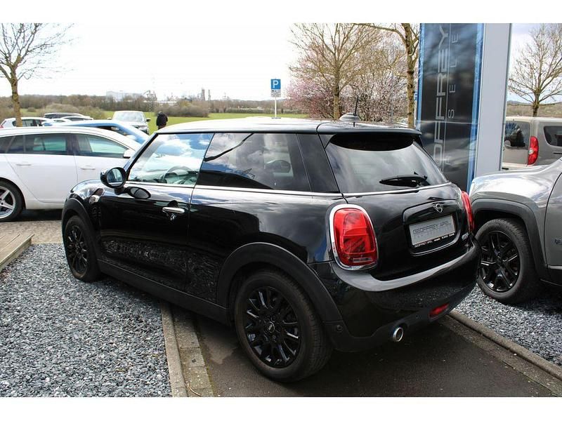 Gebraucht Mini Cooper 136 PS (100 kW) 2020 Schwarz Kleinwagen