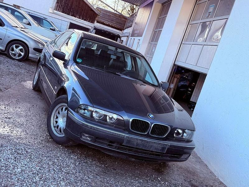 Gebraucht BMW 523 170 PS (125 kW) 2000 Grau Limousine