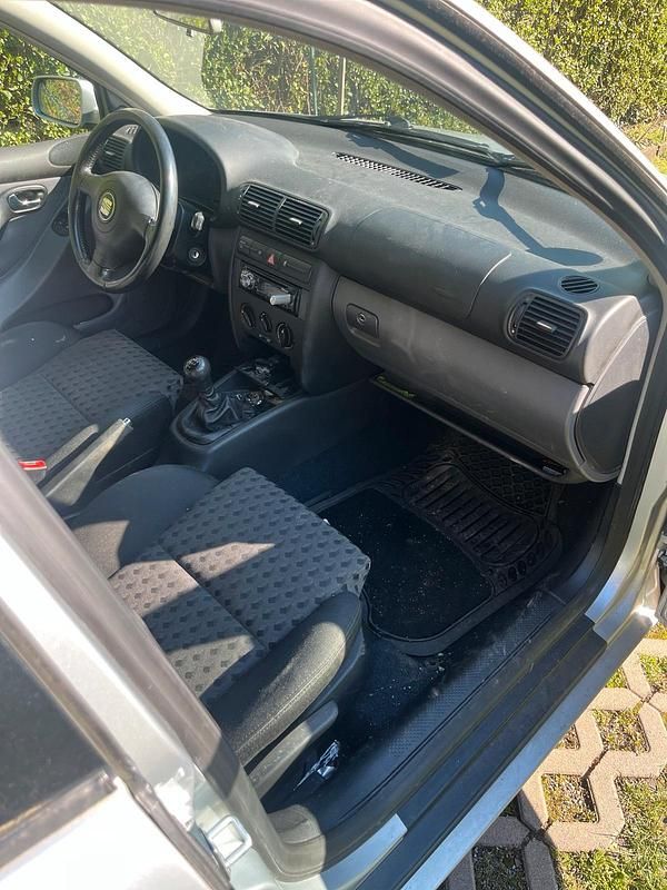 Gebraucht Seat Leon 75 PS (55 kW) 2002 Silber Kleinwagen