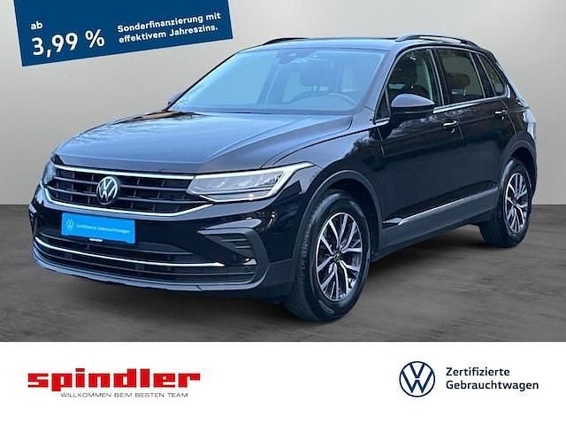 Gebraucht VW Tiguan Life 150 PS (110 kW) 2022 Deep black perleffekt SUV