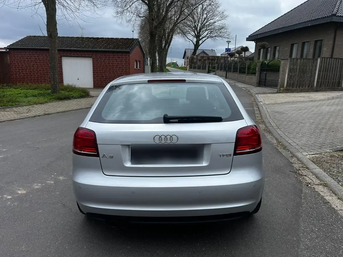 Używany Audi A3 Ambition 125 KM (91 kW) 2010 Srebrny Hatchback