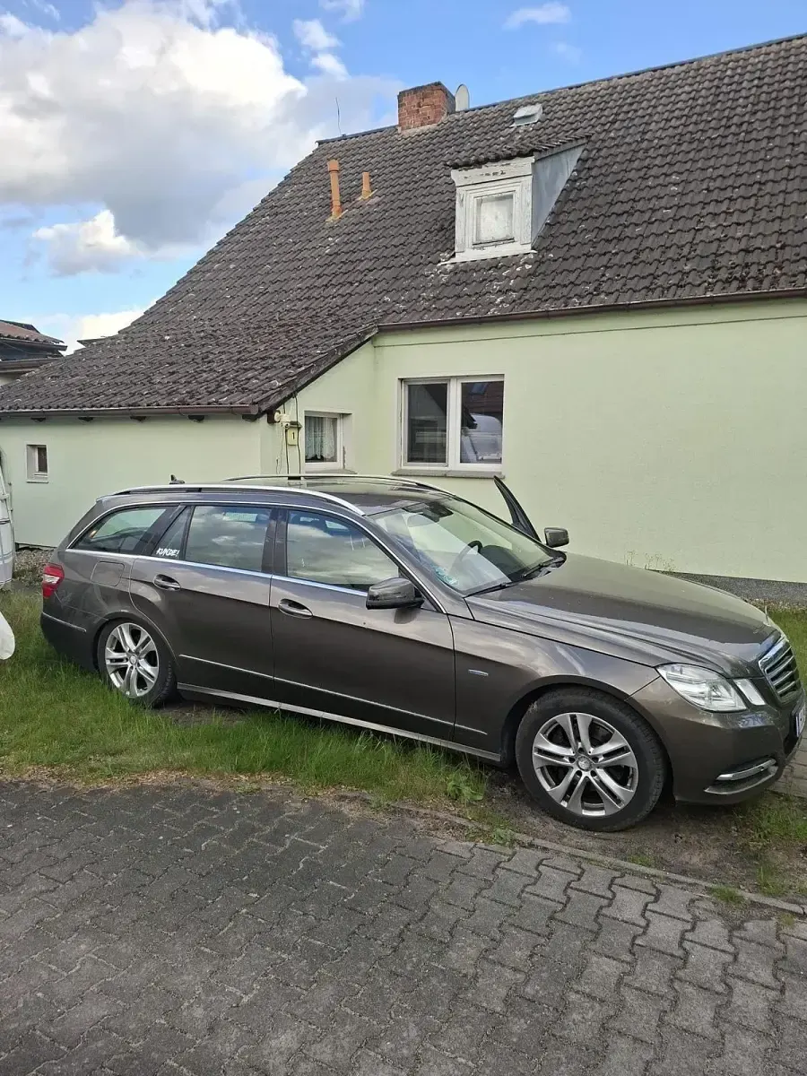 Używany Mercedes E350 265 KM (194 kW) 2011 Andere farben Kombi