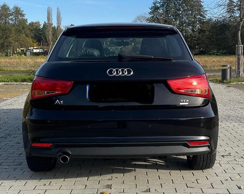 Gebraucht Audi A1 90 PS (66 kW) 2015 Schwarz Kleinwagen