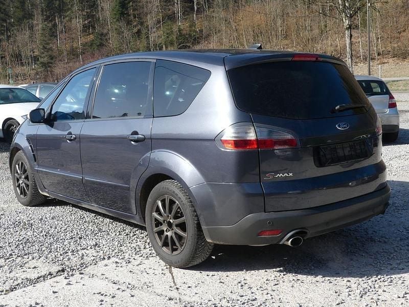 Gebraucht Ford S-MAX Titanium 175 PS (128 kW) 2009 Grau Van / Kleinbus