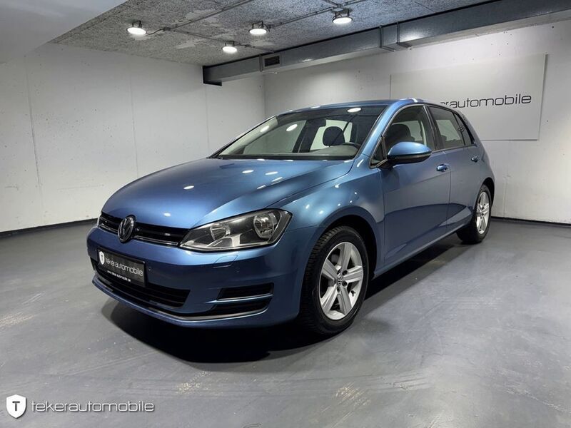 Pacific blue Gebraucht 2013 VW Golf VII Comfortline Limousine | 7.990 € (Guter Preis) - Bild 1/4