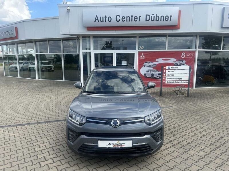 Grau Gebraucht 2022 Ssangyong Tivoli Sapphire SUV | 25.790 € (Teuer) - Bild 1/4