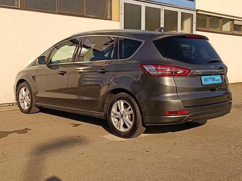 Gebraucht Ford S-MAX Titanium 150 PS (110 kW) 2020 Grau Van / Kleinbus