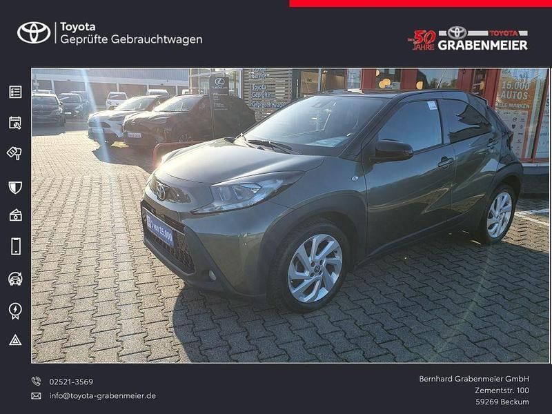 Grün Gebraucht 2022 Toyota Aygo X Pulse SUV | 14.690 € (Fairer Preis) - Bild 1/4