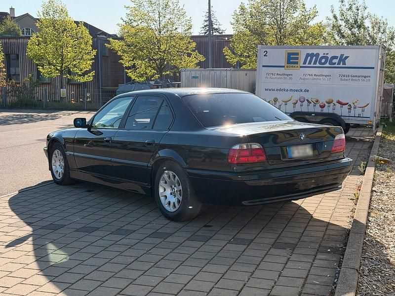 Gebraucht BMW 728 193 PS (141 kW) 1998 Schwarz Limousine