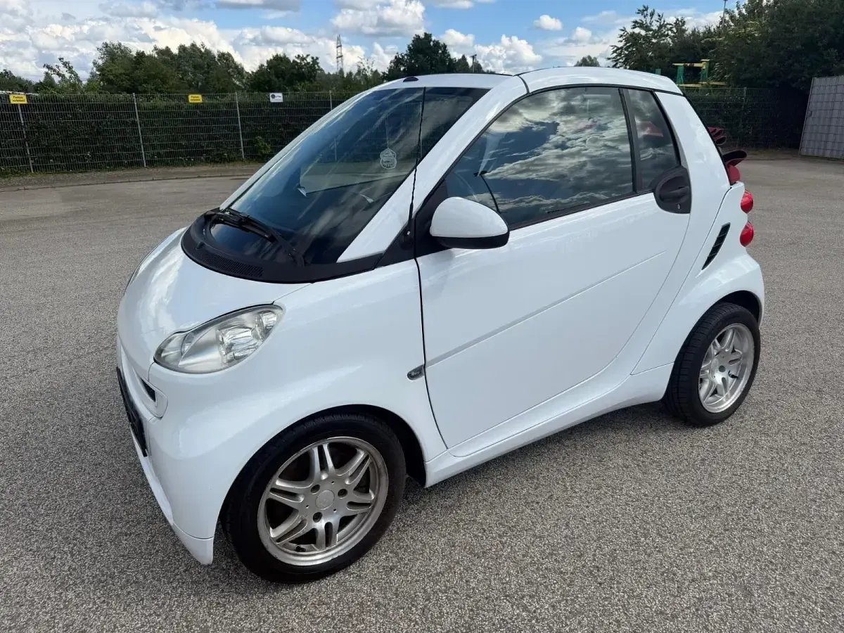 Gebraucht Smart ForTwo Cabrio 71 PS (52 kW) 2012 Weiß Cabrio