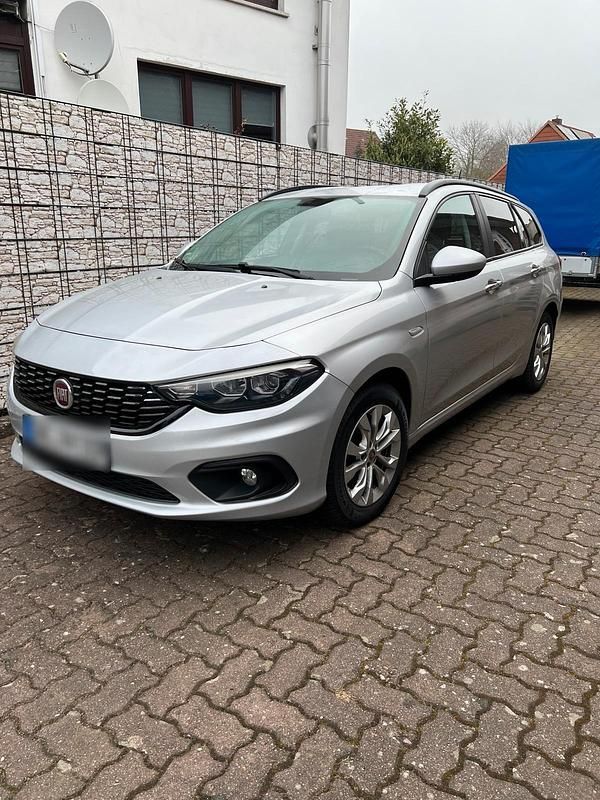 Gebraucht Fiat Tipo 120 PS (88 kW) 2016 Silber Kombi
