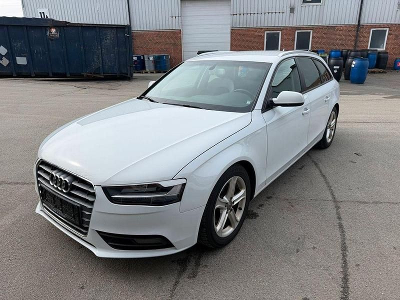 Gebraucht Audi A4 Ambiente 177 PS (130 kW) 2012 Weiß Kombi