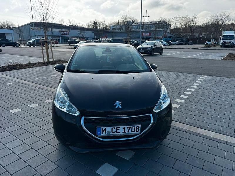 Gebraucht Peugeot 208 Access 68 PS (50 kW) 2013 Braun Kleinwagen