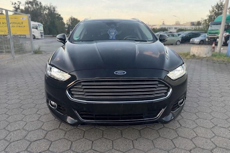 Schwarz Gebraucht 2015 Ford Mondeo Titanium Kombi | 10.490 € (Etwas zu teuer) - Bild 1/4