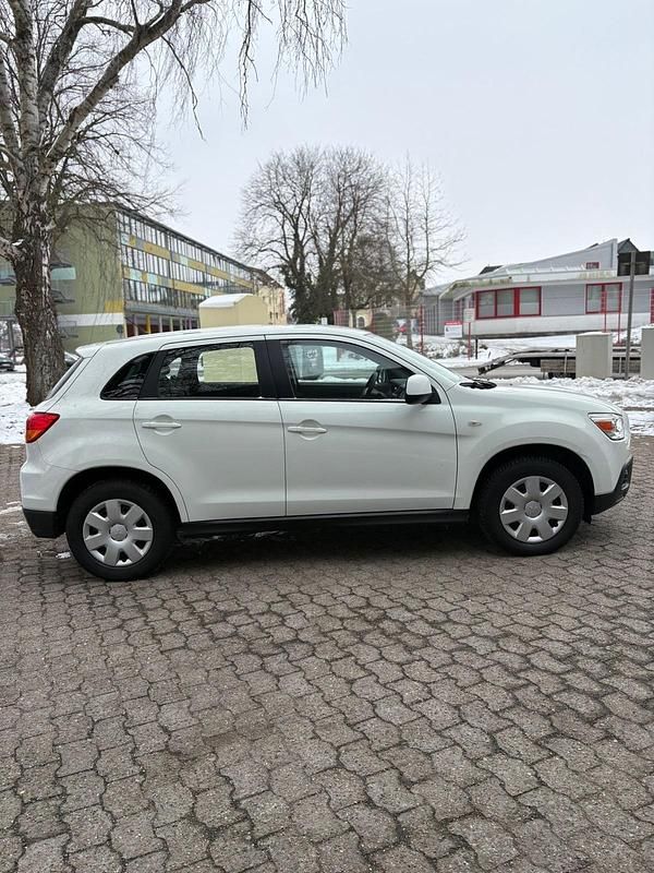 Gebraucht Mitsubishi ASX 150 PS (110 kW) 2010 Weiß SUV