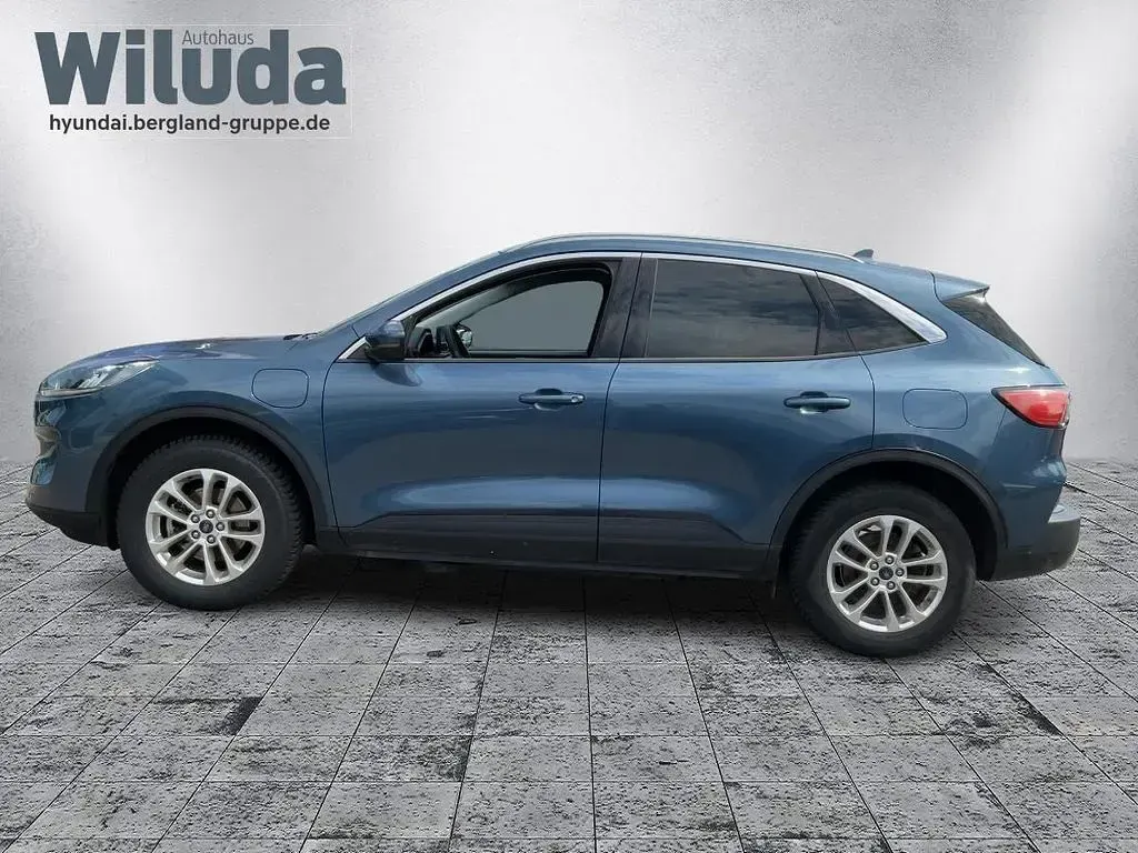 Gebraucht Ford Kuga Titanium 152 PS (111 kW) 2023 Chromablau metallic SUV