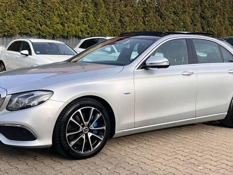 Gebraucht Mercedes E350 211 PS (155 kW) 2017 Iridiumsilber Limousine
