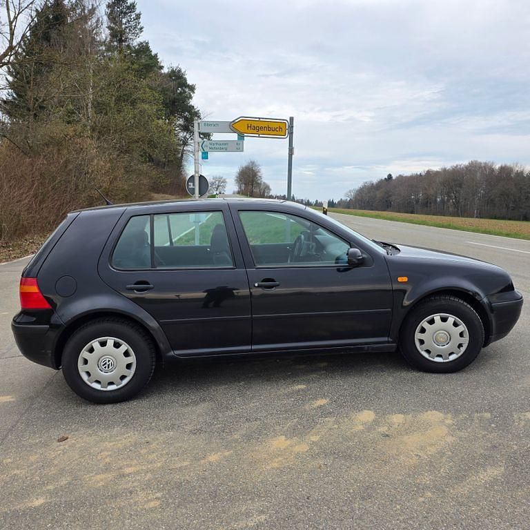 Brugt VW Golf III Basis 75 HK (55 kW) 1998 Sort Sedan
