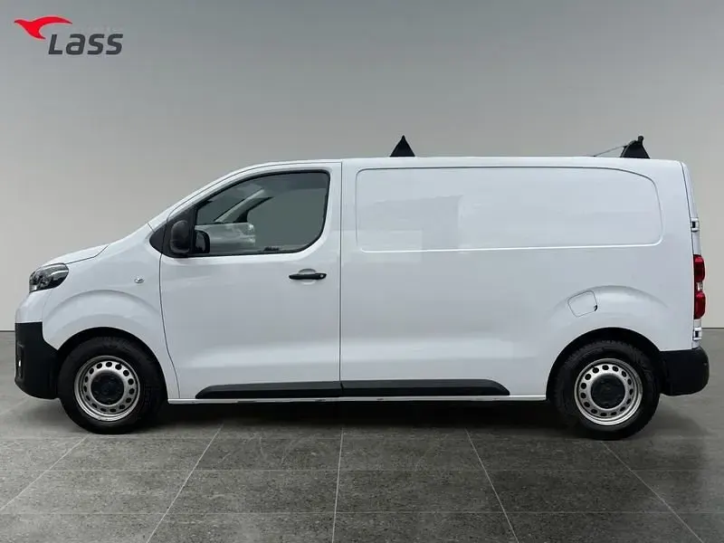 Gebraucht Toyota Proace Plus 120 PS (88 kW) 2023 Ice white Van / Kleinbus