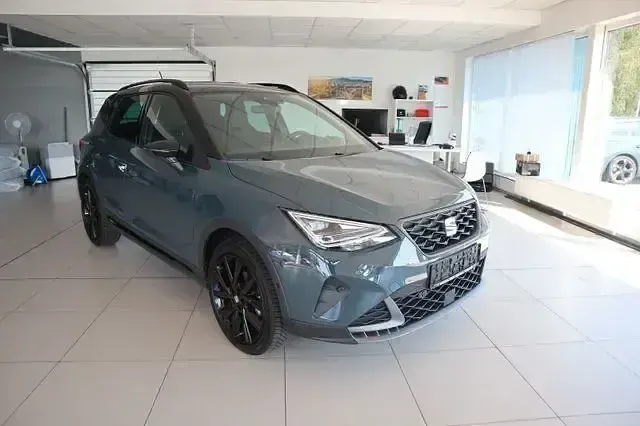 Gebraucht Seat Arona Black Edition 116 PS (85 kW) 2025 Blau SUV
