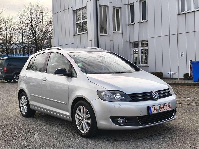 Gebraucht VW Golf VI Style 86 PS (63 kW) 2011 Reflexsilber metallic Kleinwagen