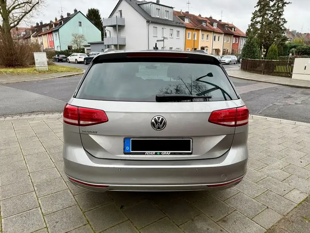 Gebraucht VW Passat Comfortline 150 PS (110 kW) 2016 Silber Kombi