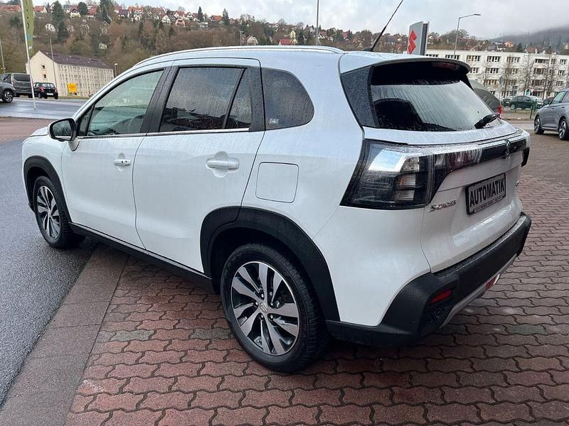 Gebraucht Suzuki SX4 102 PS (75 kW) 2022 Weiß SUV