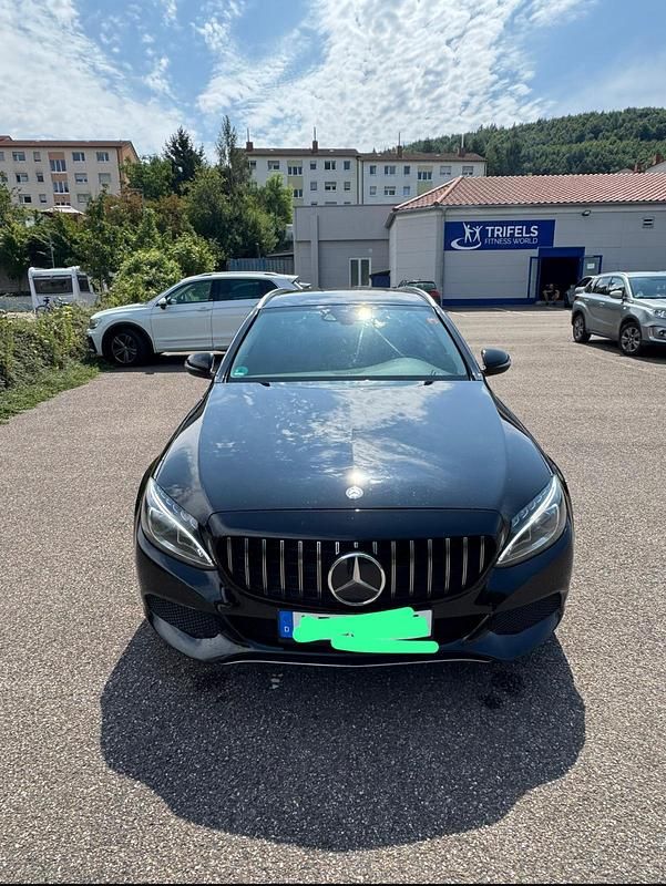 Schwarz Gebraucht 2015 Mercedes C220 Kombi | 11.500 € (Guter Preis) - Bild 1/4