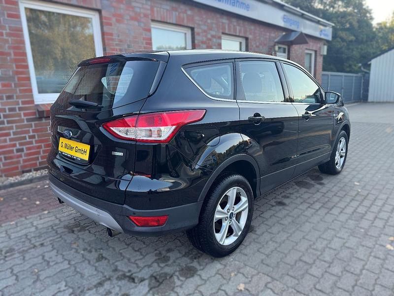Używany Ford Kuga Trend 182 KM (133 kW) 2016 Czarny SUV