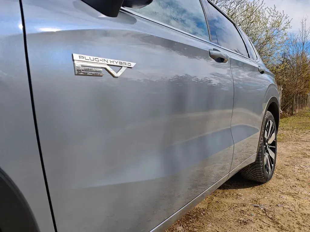 Gebraucht Mitsubishi Outlander P-HEV Top 306 PS (225 kW) 2025 Grau SUV