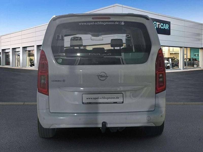 Gebraucht Opel Combo-e Life Edition 100 kW (136 PS) 2022 Casabl/arctic/eisweiss/kaolin Van / Kleinbus