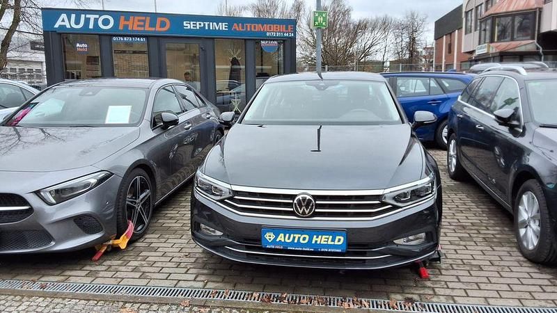 Gebraucht VW Passat Business 122 PS (89 kW) 2021 Mangangrau Limousine