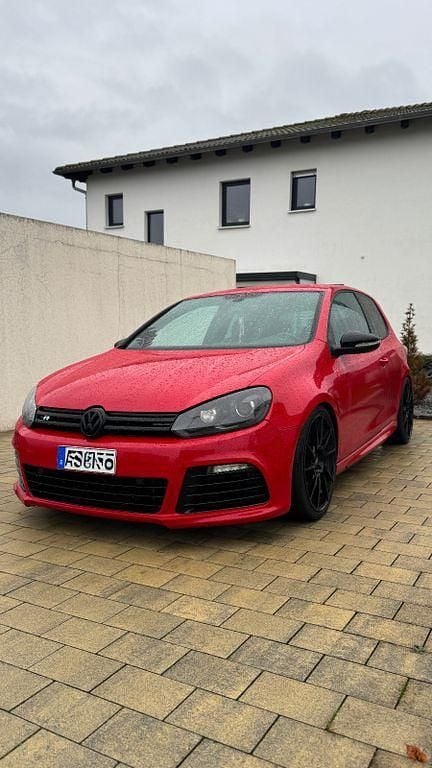Rot Gebraucht 2010 VW Golf VI R Limousine | 14.000 € - Bild 1/4