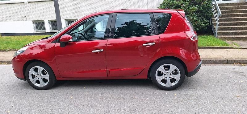 Rot Gebraucht 2011 Renault Scénic III Van / Kleinbus | 4.000 € - Bild 1/4