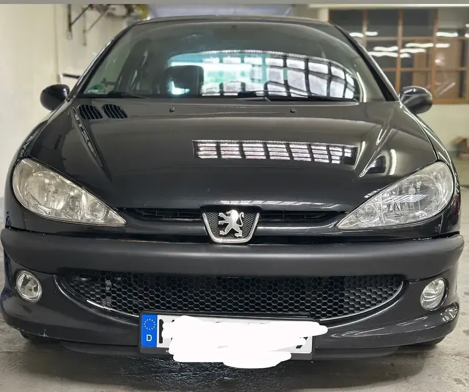 Gebraucht Peugeot 206 75 PS (55 kW) 2007 Schwarz Limousine
