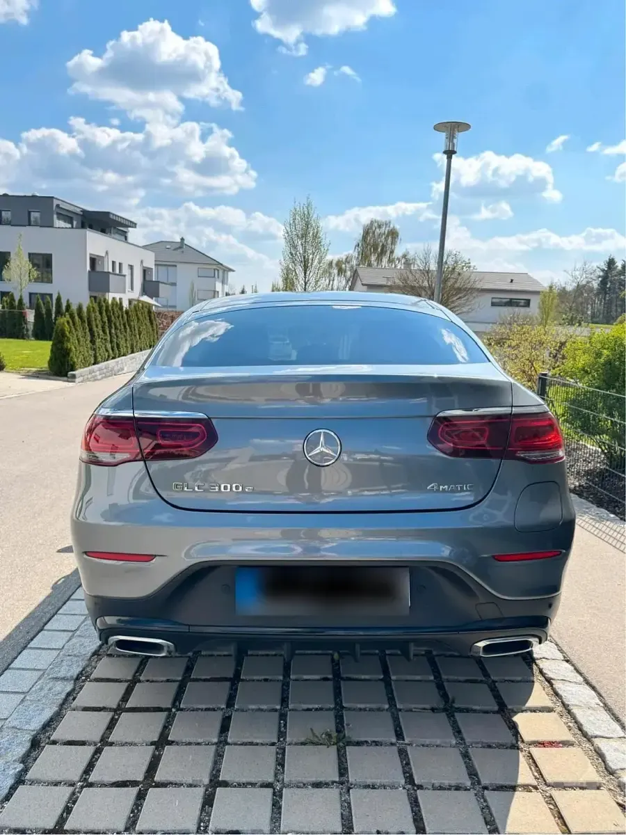 Gebraucht Mercedes GLC300 211 PS (155 kW) 2020 Grau SUV