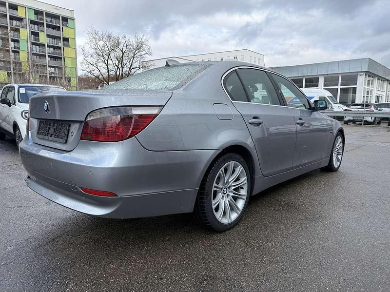 Gebraucht BMW 525 177 PS (130 kW) 2004 Grau Limousine