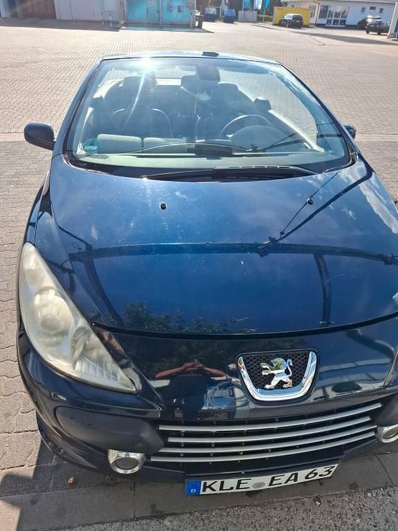 Blau Gebraucht 2007 Peugeot 307 CC Cabrio | 3.500 € (Fairer Preis) - Bild 1/4