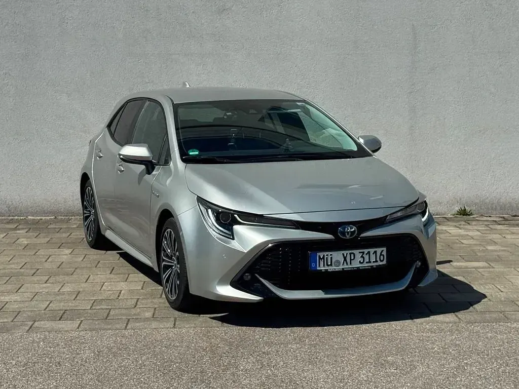 Gebraucht Toyota Corolla Club 184 PS (135 kW) 2019 Silber Limousine