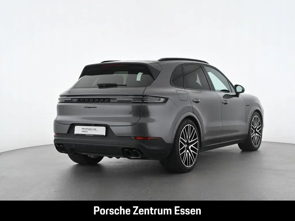 Gebraucht Porsche Cayenne 470 PS (345 kW) 2025 Grau SUV