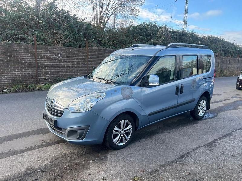 Gebraucht Opel Combo 105 PS (77 kW) 2013 Blau Van / Kleinbus