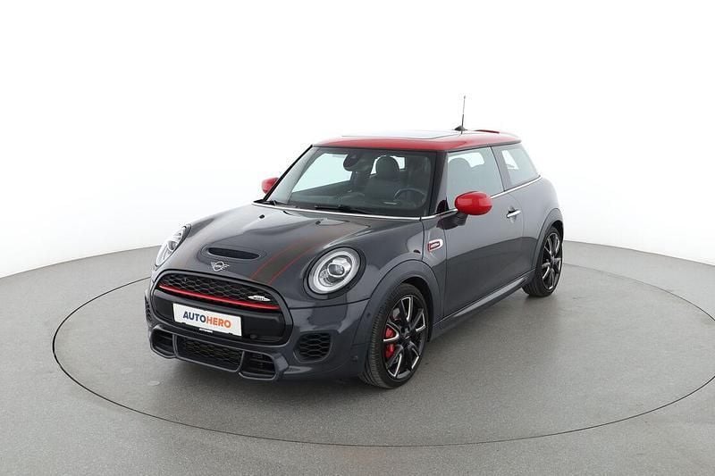 Grau Gebraucht 2020 Mini John Cooper Works Kleinwagen | 24.970 € (Fairer Preis) - Bild 1/3
